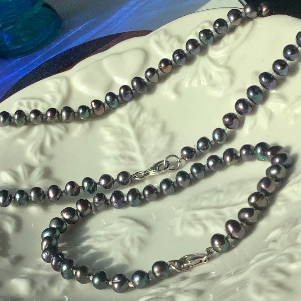 Peacock Freshwater Pearl Necklace and Matching Bracelet with 925 Silver Clasp